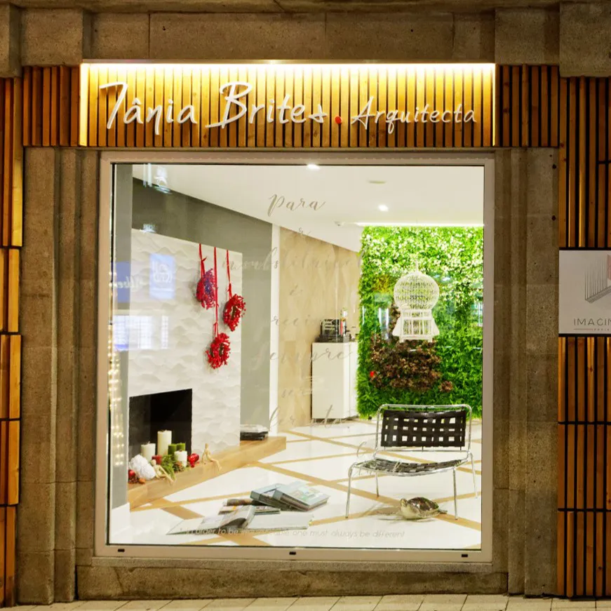 <strong><strong>Tânia Brites (soon)</strong></strong>